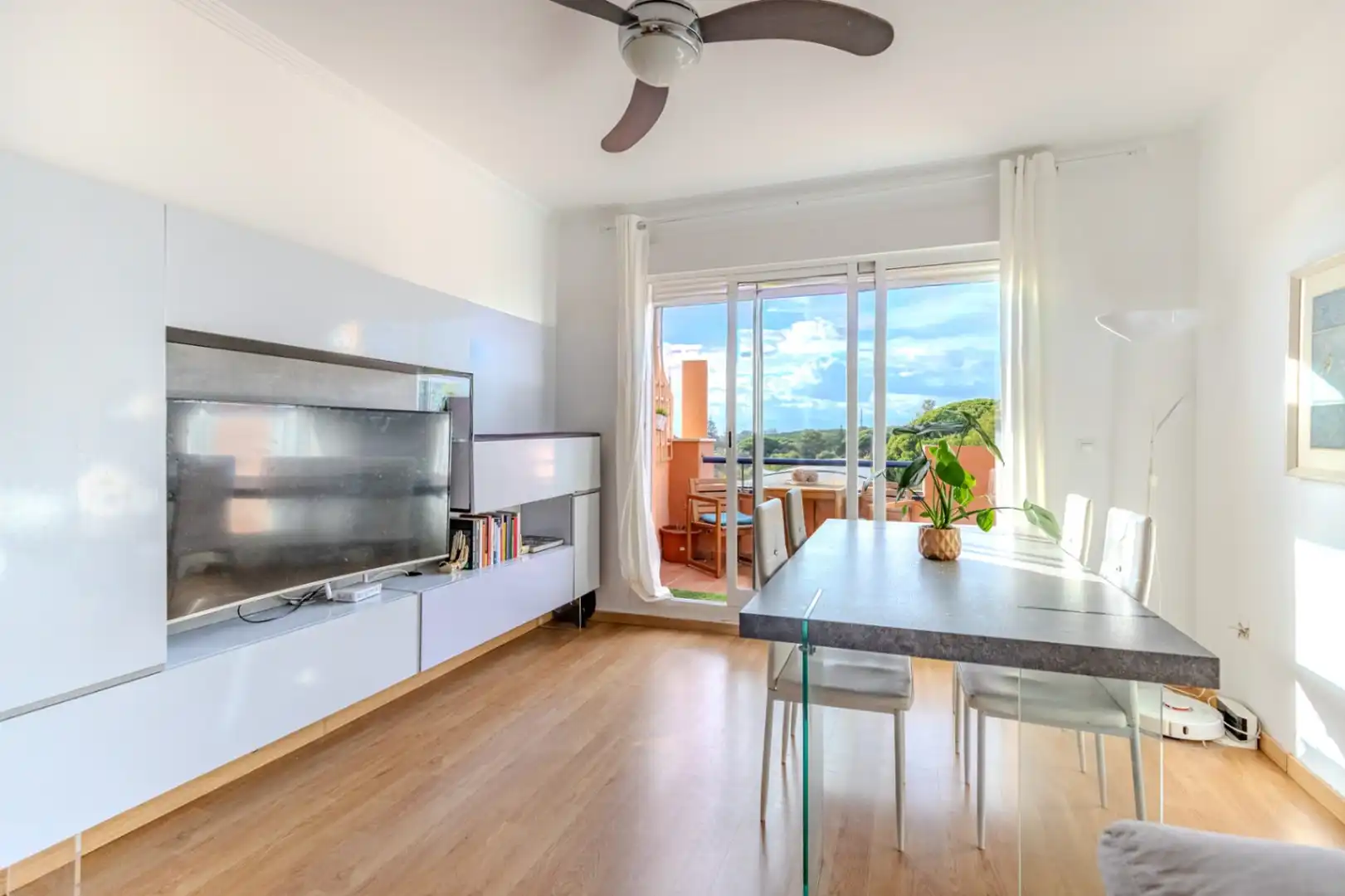 Living room of Attic for sale in Marbella  with Air Conditioner, Heating and Terrace