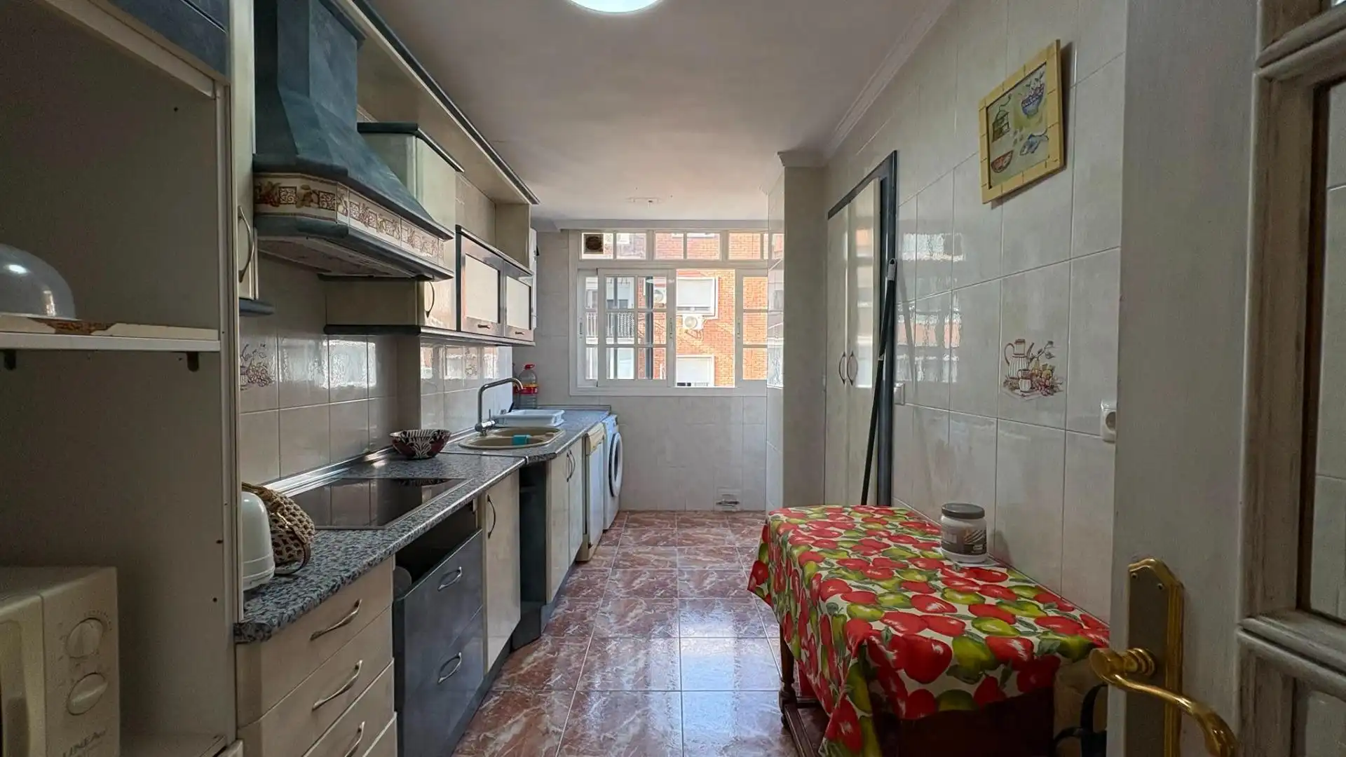 Cocina de Piso de alquiler en Málaga con Aire acondicionado, Amueblado y Balcón