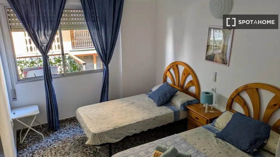 Appartamento con terrazza in affitto a Playa de Gandia, imagen 7