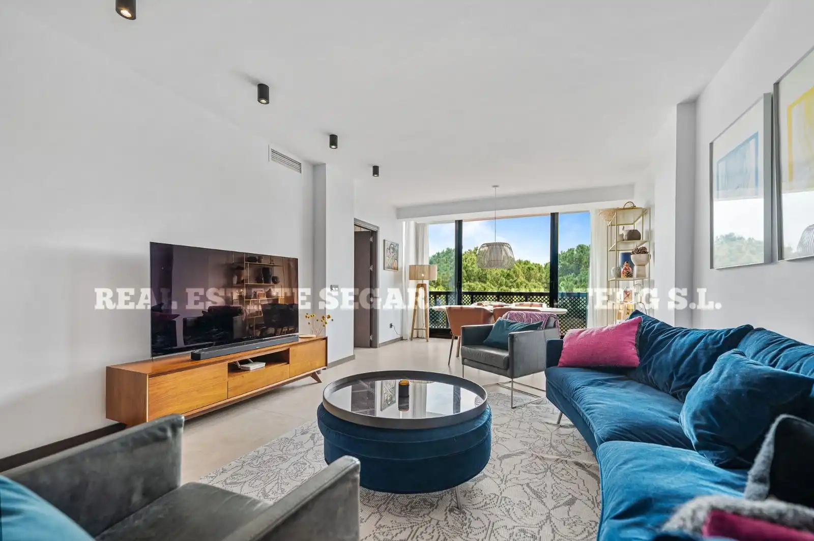 Living room of Attic for sale in Marbella  with Air Conditioner, Heating and Oven
