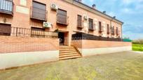 Vista exterior de Pis en venda en Valdeavero amb Calefacció i Terrassa