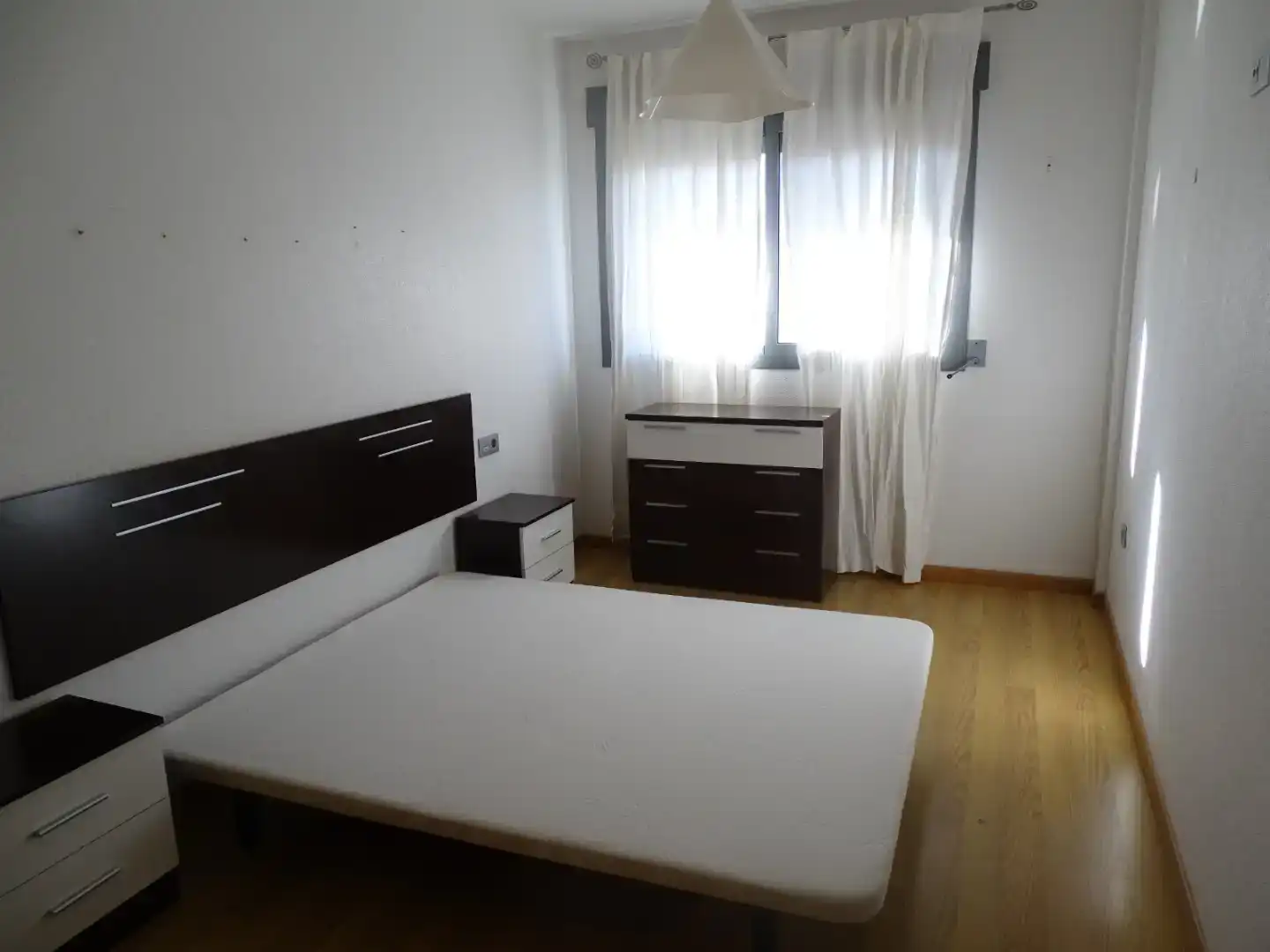 Dormitori de Apartament en venda en  Murcia Capital amb Aire condicionat i Piscina