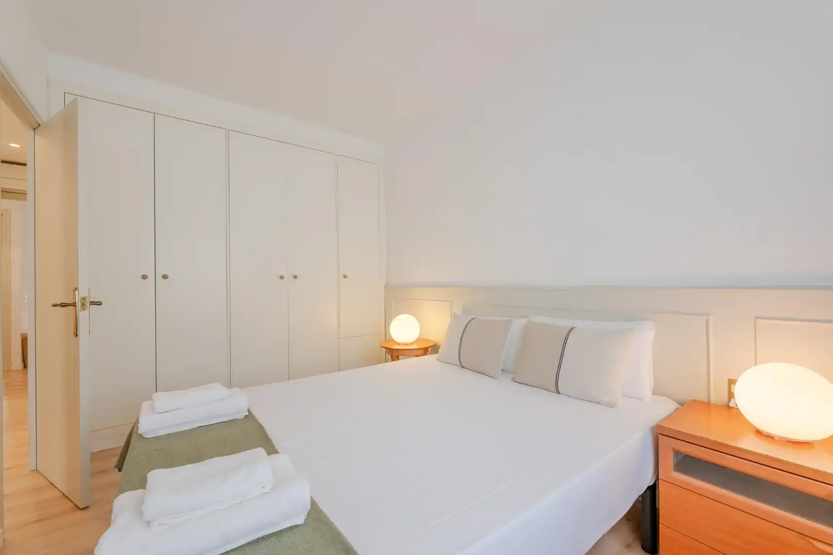 Schlafzimmer von Erdgeschoss zur Miete in Castell d'Aro, Platja d'Aro i s'Agaró mit Klimaanlage, Heizung und Privatgarten