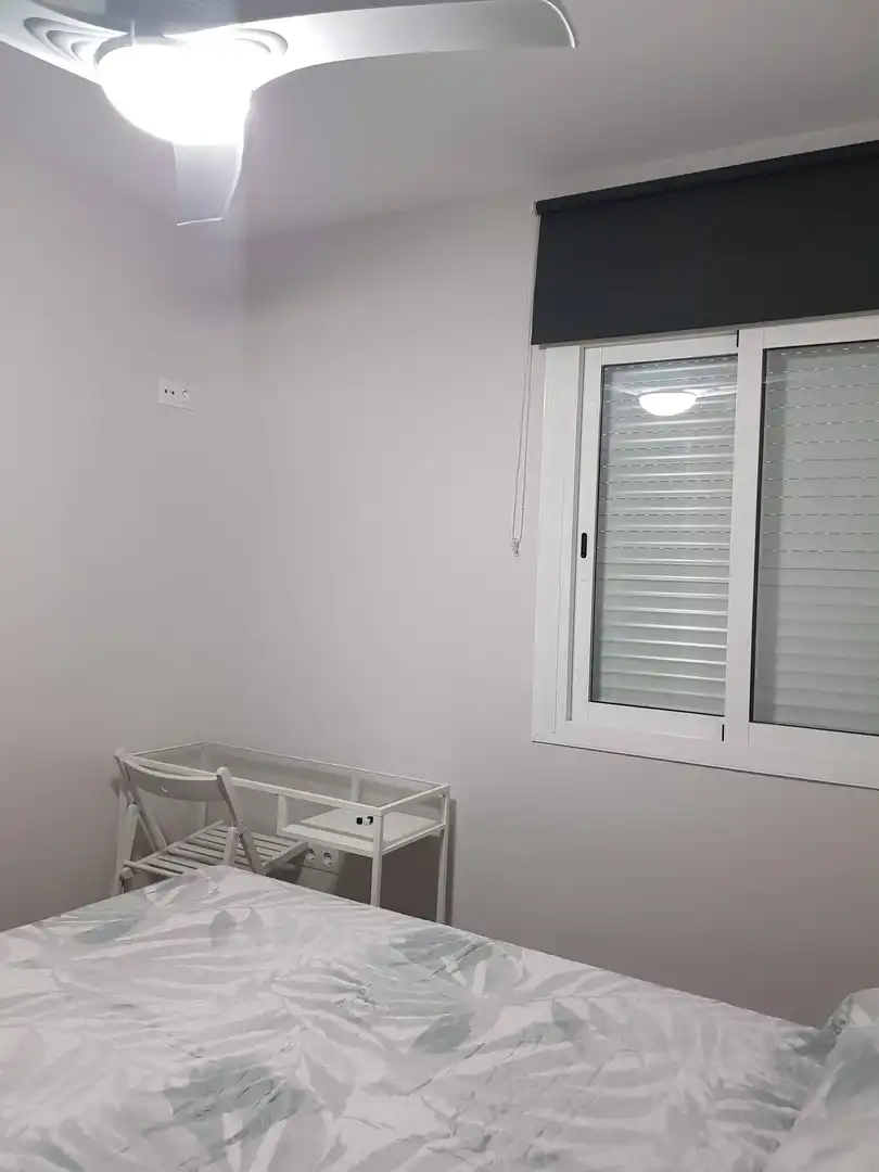 Habitación de Piso en venta en Málaga con Aire acondicionado y Amueblado