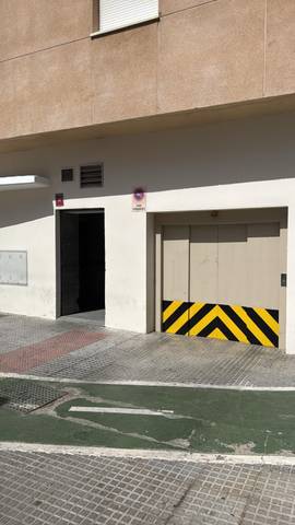 Garaje en Alquiler en Barriada de Andalucía - Ardila