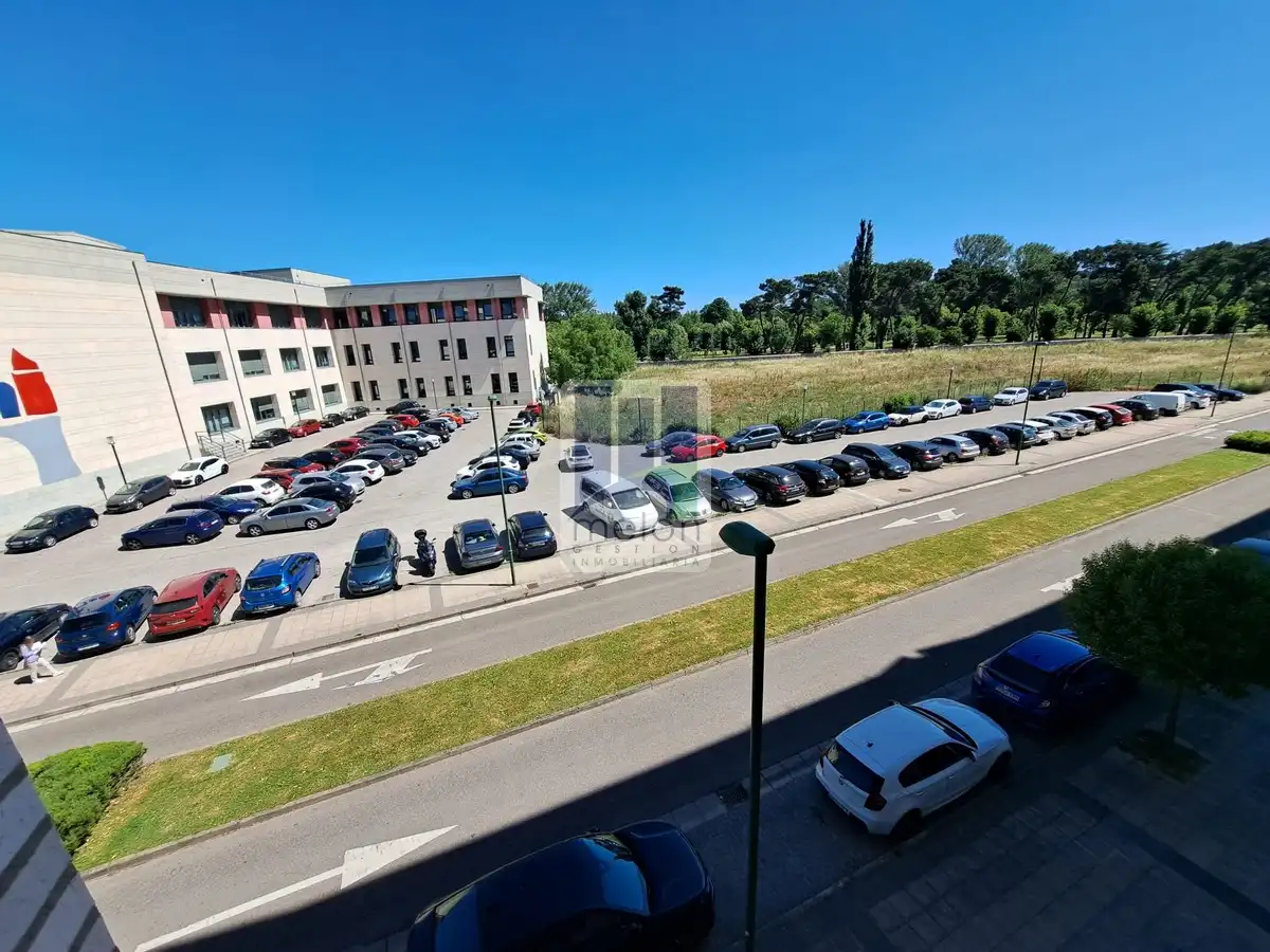 Parking de Piso en venta en Burgos con Trastero
