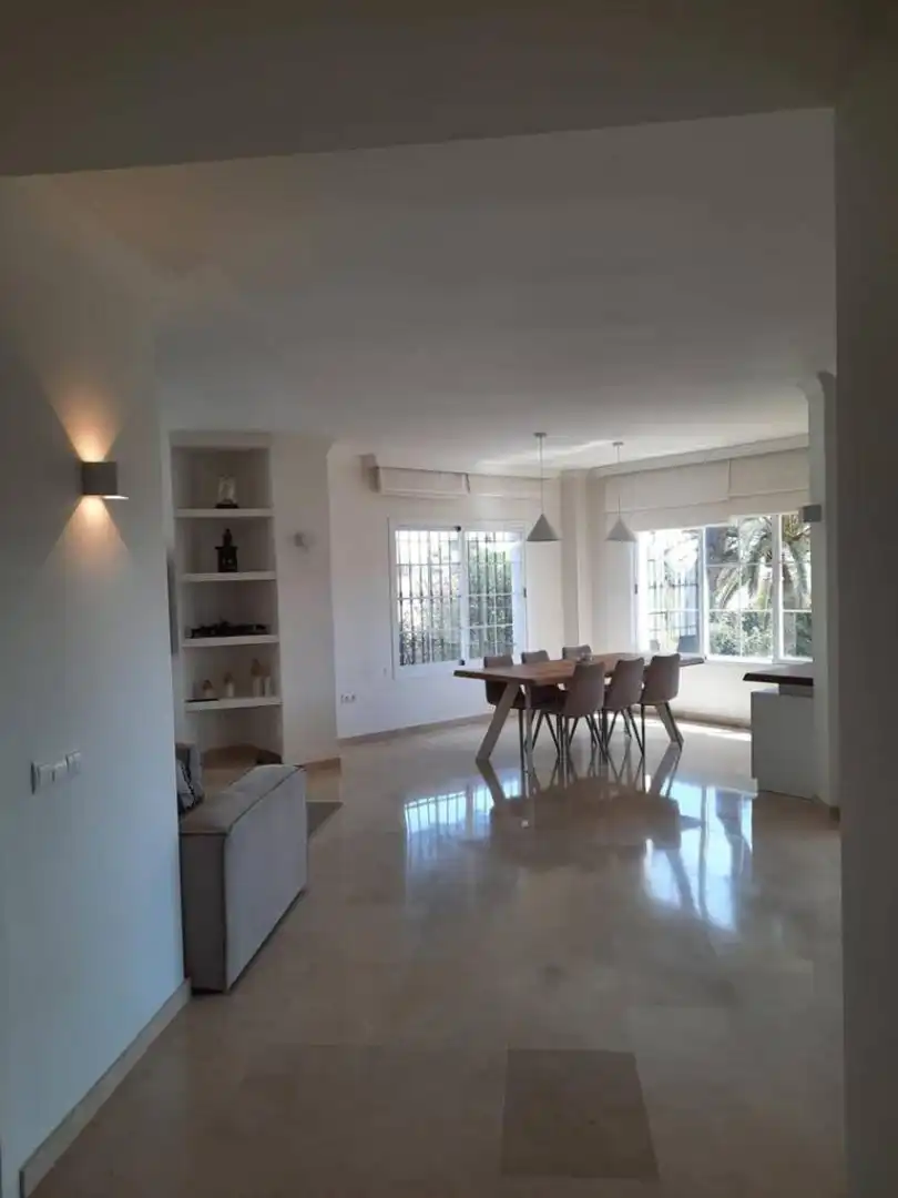 Menjador de Casa o xalet de lloguer en Marbella amb Terrassa