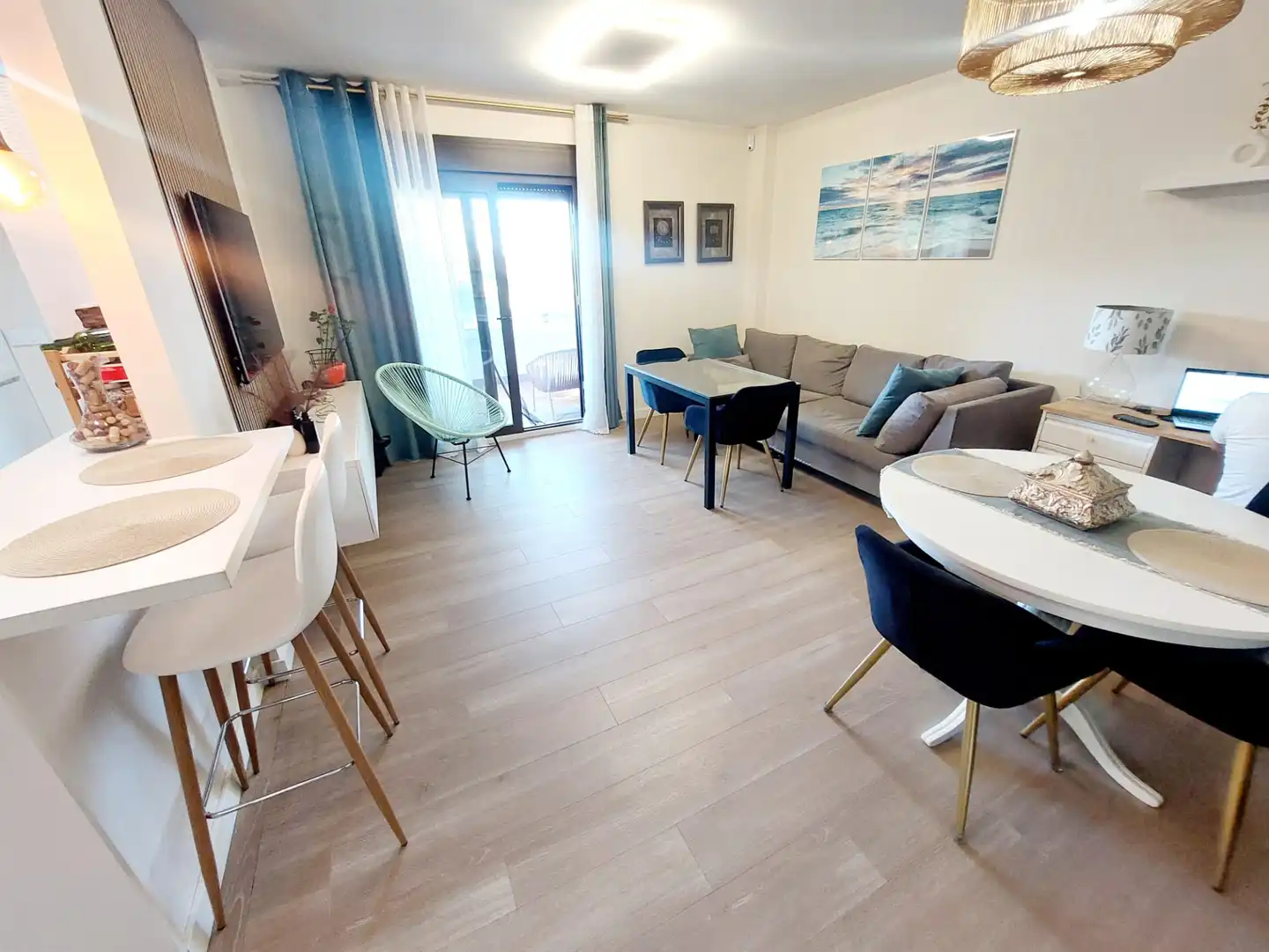 Sala d'estar de Pis en venda en Córdoba amb Aire condicionat, Calefacció i Parquet