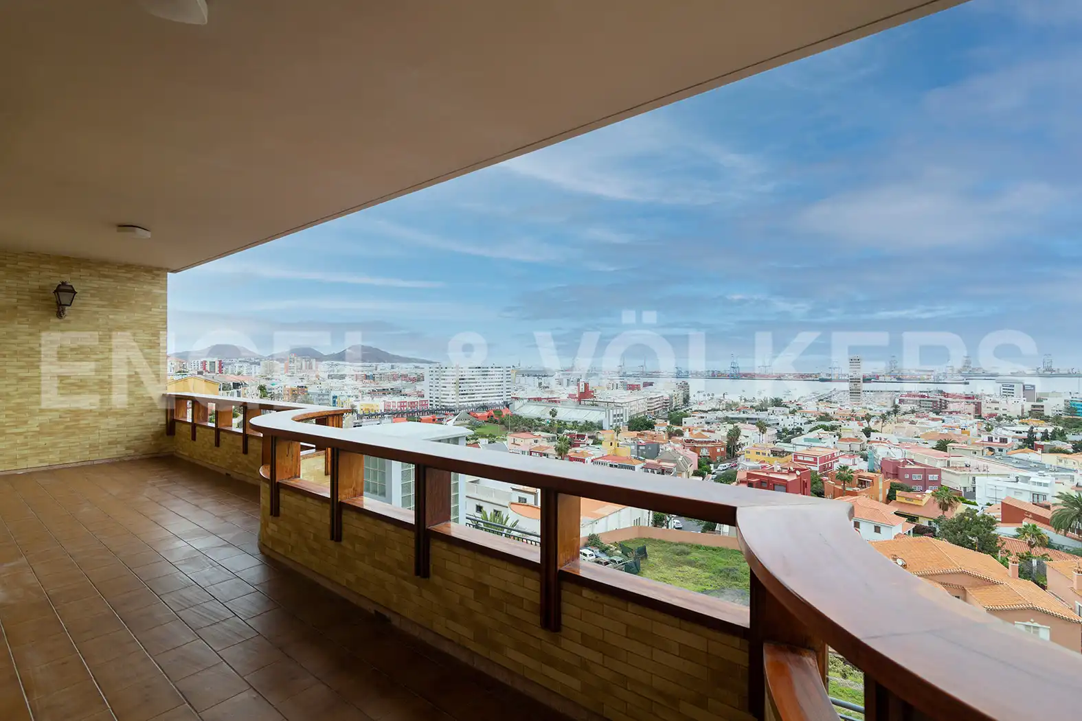 Terraza de Casa o chalet en venta en Las Palmas de Gran Canaria con Calefacción, Jardín privado y Parquet