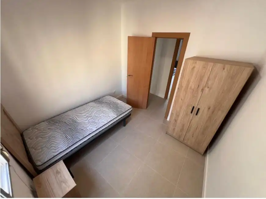 Dormitori de Pis en venda en Aldaia amb Aire condicionat, Terrassa i Moblat