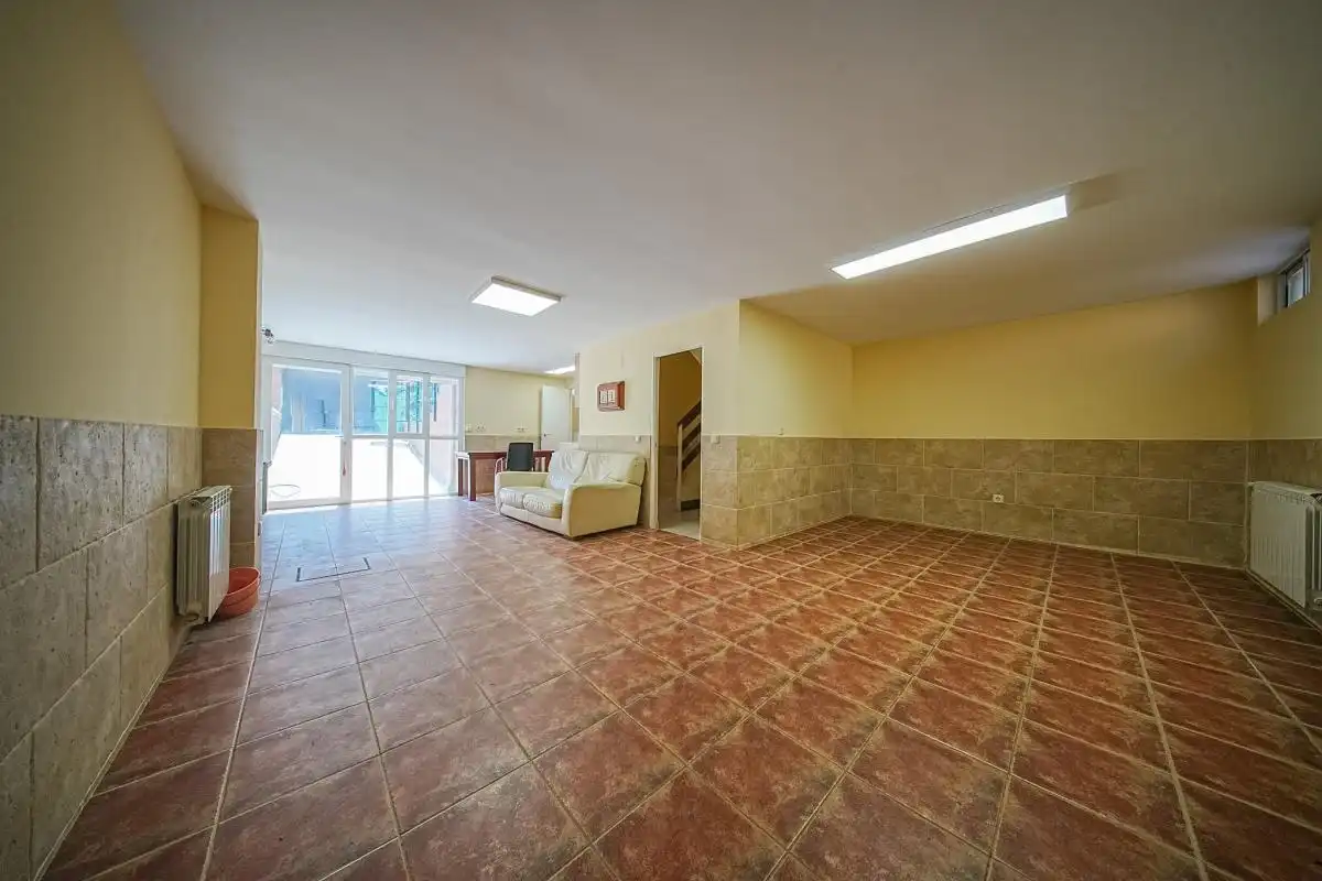 Casa adosada en venda en Azuqueca de Henares amb Aire condicionat, Calefacció i Jardí privat