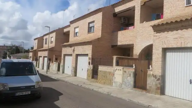 Adossat en venda a Yuncos