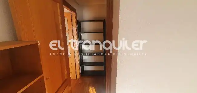 Flat for rent in Madrid  with Air Conditioner, Parquet flooring and Furnished