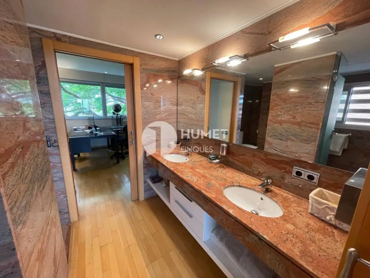 Baño de Casa o chalet en venta en Barcelona con Aire acondicionado, Calefacción y Jardín privado