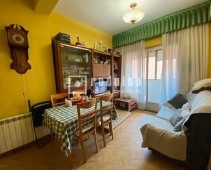 Living room of Building for sale in  Madrid Capital