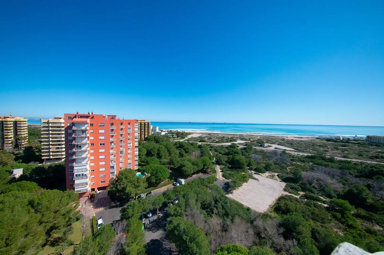 Exterior view of Ground floor for sale in Valencia  with Air Conditioner, Heating and Alarm