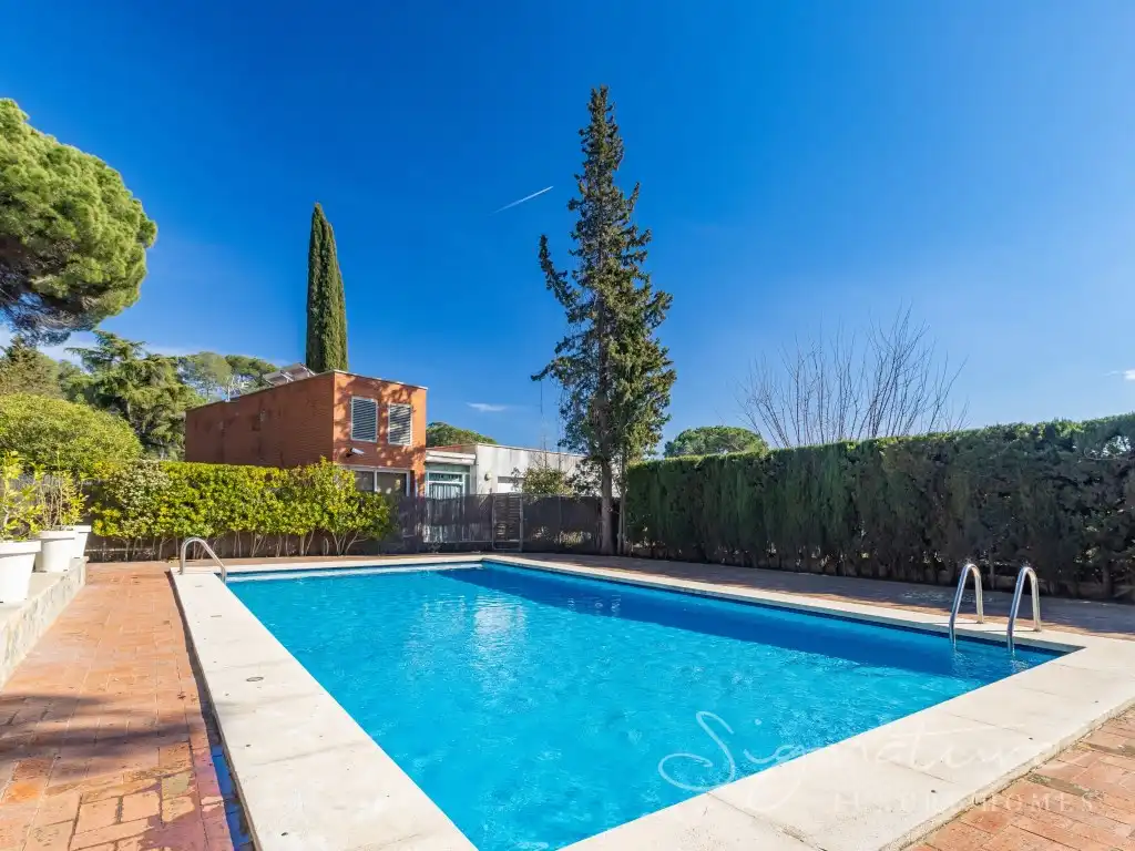 Piscina de Casa o chalet en venta en Sant Cugat del Vallès con Calefacción, Jardín privado y Terraza