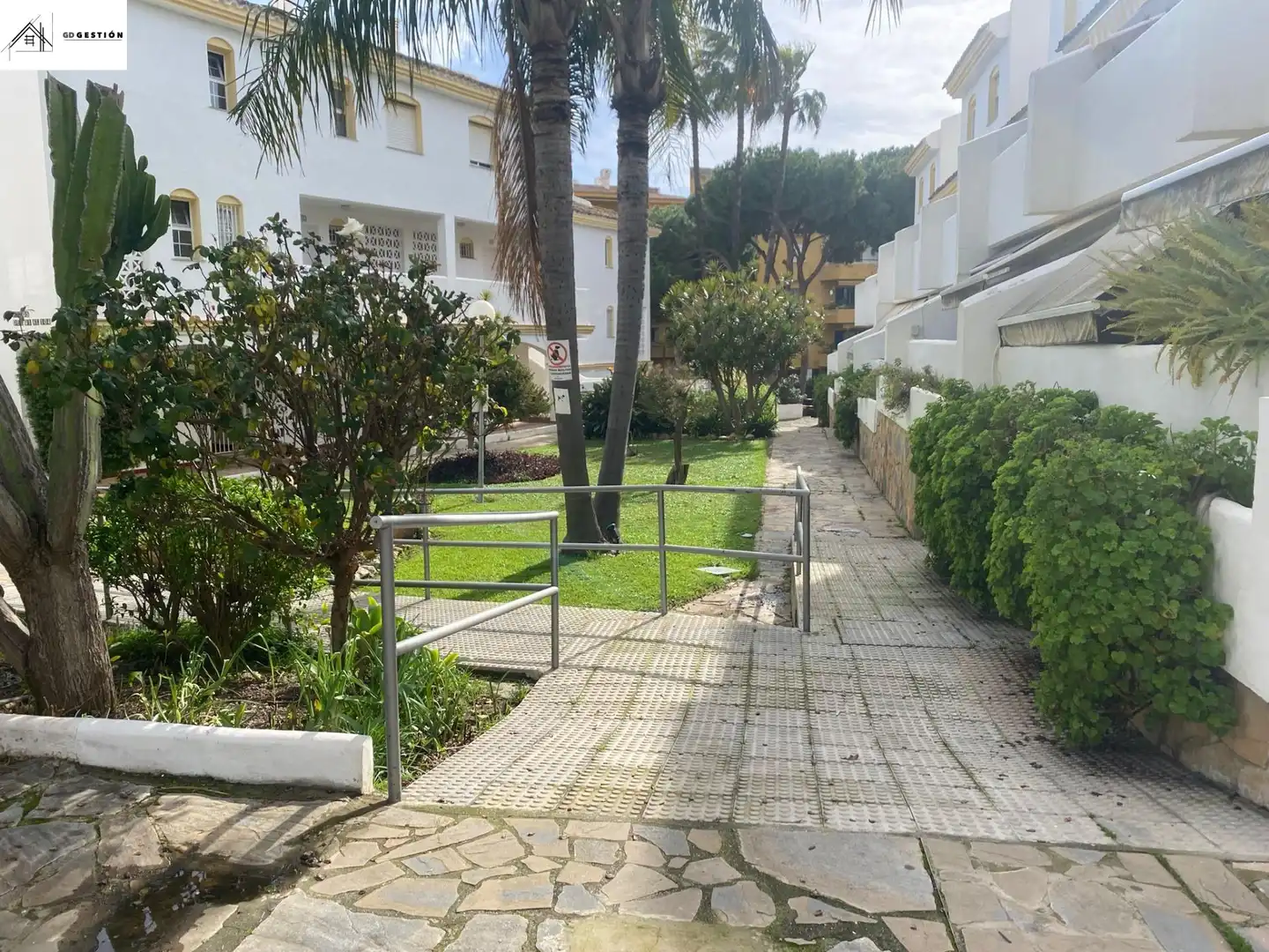 Außenansicht von Maisonette zum Verkauf in Mijas mit Klimaanlage, Heizung und Terrasse
