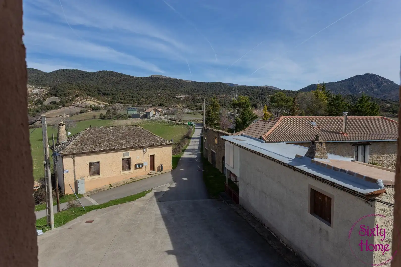 Exterior view of Houses for sale in Jaca  with Parquet flooring and Balcony
