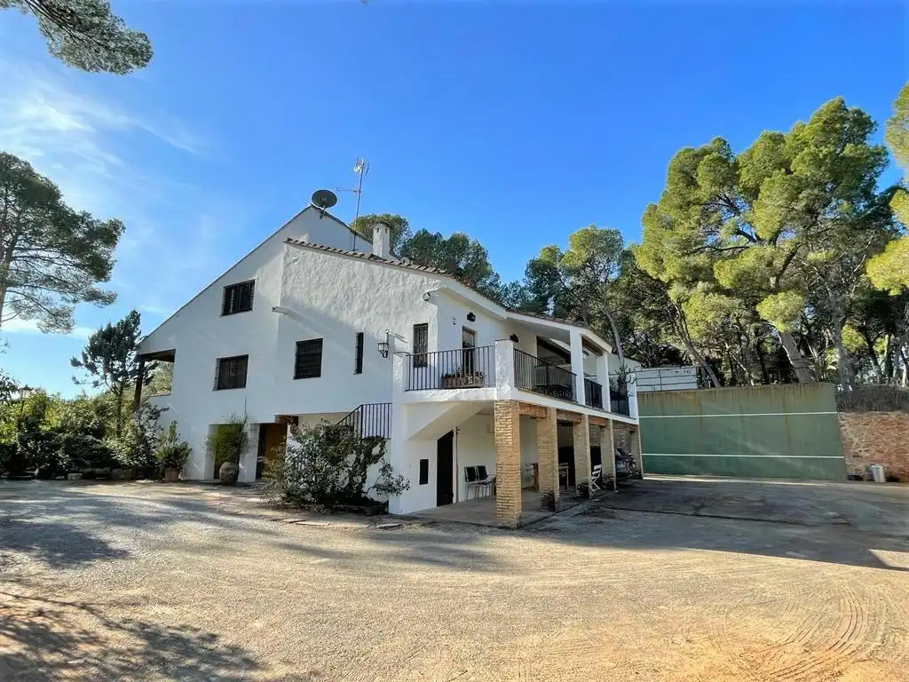 Außenansicht von Haus oder Chalet zum Verkauf in Náquera mit Klimaanlage, Heizung und Privatgarten