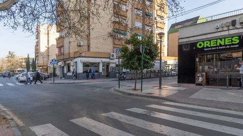Foto 3 de Piso en venta en Avenida de Italia, 9, Barrio de Zaidín, Granada Capital