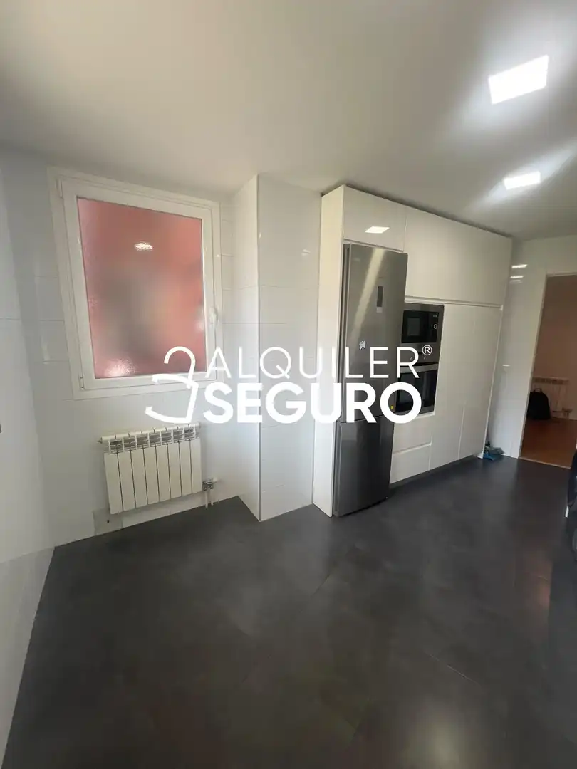Kitchen of Flat for rent in Madrid  with Air Conditioner and Heating