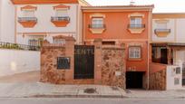 Vista exterior de Casa o xalet en venda en Las Gabias amb Aire condicionat, Calefacció i Terrassa