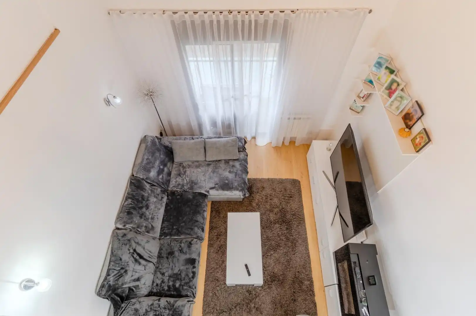 Wohnzimmer von Wohnung zum Verkauf in Salt mit Klimaanlage, Heizung und Terrasse