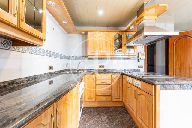 Casa adosada en Venta en Carrer de la Circumval lació Baixa en Centre - Cordelles