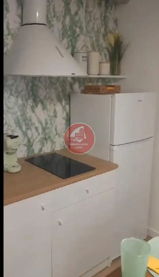 Wohnung zur Miete in Rúa De Monteleón, Campo da Torre - Mollabao
