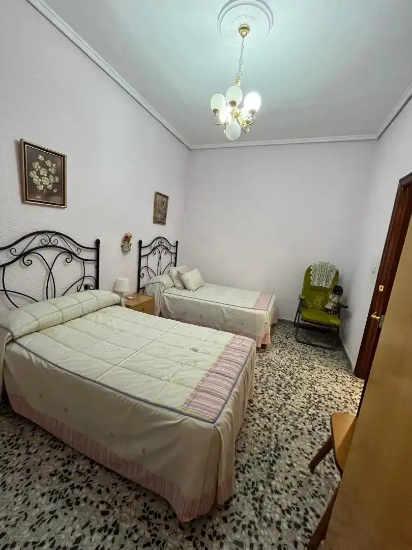 Schlafzimmer von Erdgeschoss zum Verkauf in Burjassot
