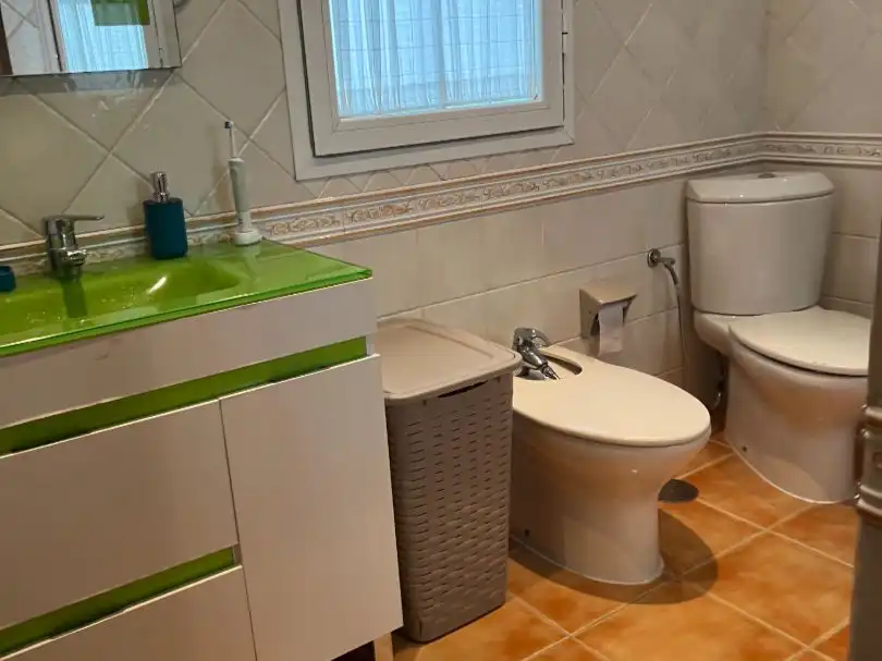 Baño de Piso en venta en Ceuta con Trastero, Amueblado y Lavadora