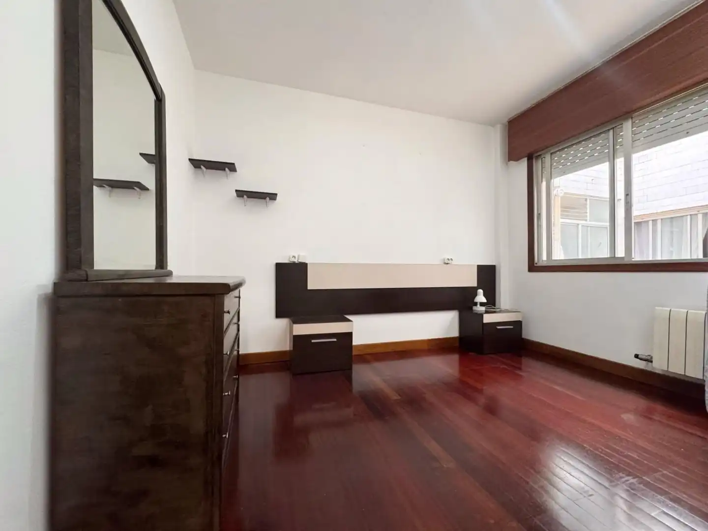 Habitación de Piso en venta en Pontevedra Capital  con Calefacción y Trastero