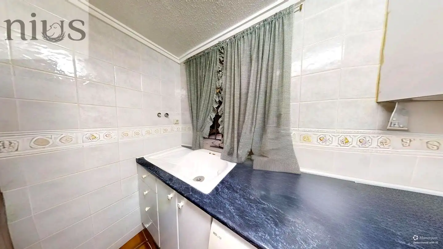 Bany de Oficina de lloguer en Silla amb Aire condicionat