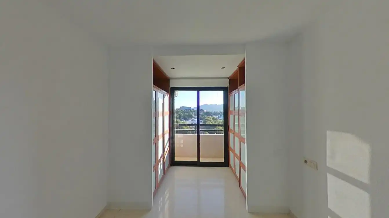 Piso en venta en Benidorm con Piscina
