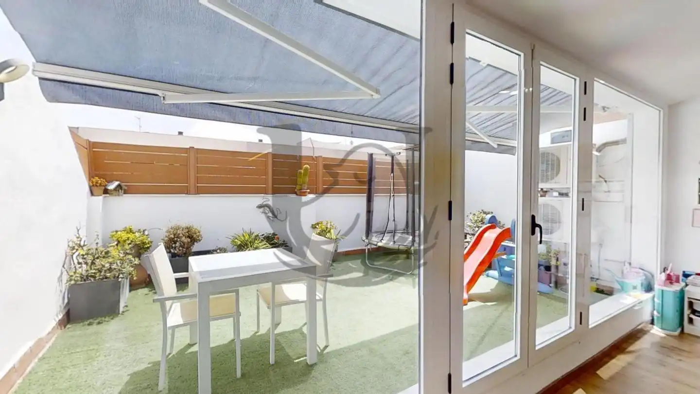 Terrace of Attic for sale in Silla  with Air Conditioner, Heating and Terrace