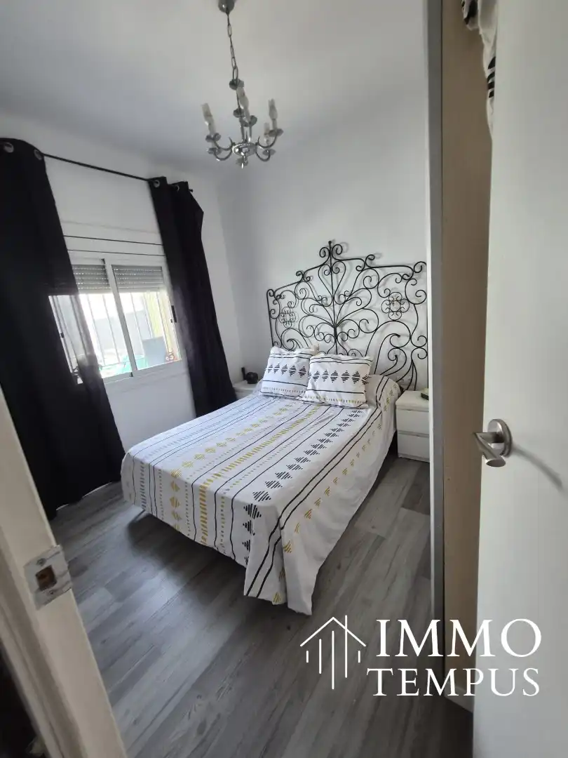 Bedroom of Flat for sale in Terrassa  with Parquet flooring, Terrace and Oven