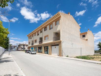 Vista exterior de Casa o xalet en venda en Baza amb Aire condicionat i Terrassa