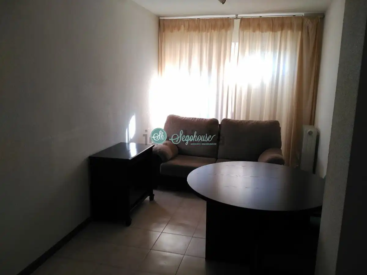 Living room of Flat for sale in Segovia  with Heating and Storage room