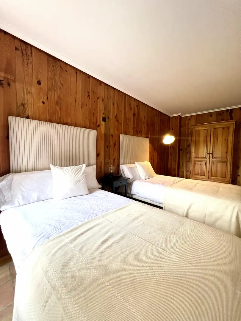 Habitación de Casa o chalet en venta en Piloña con Calefacción y Jardín privado