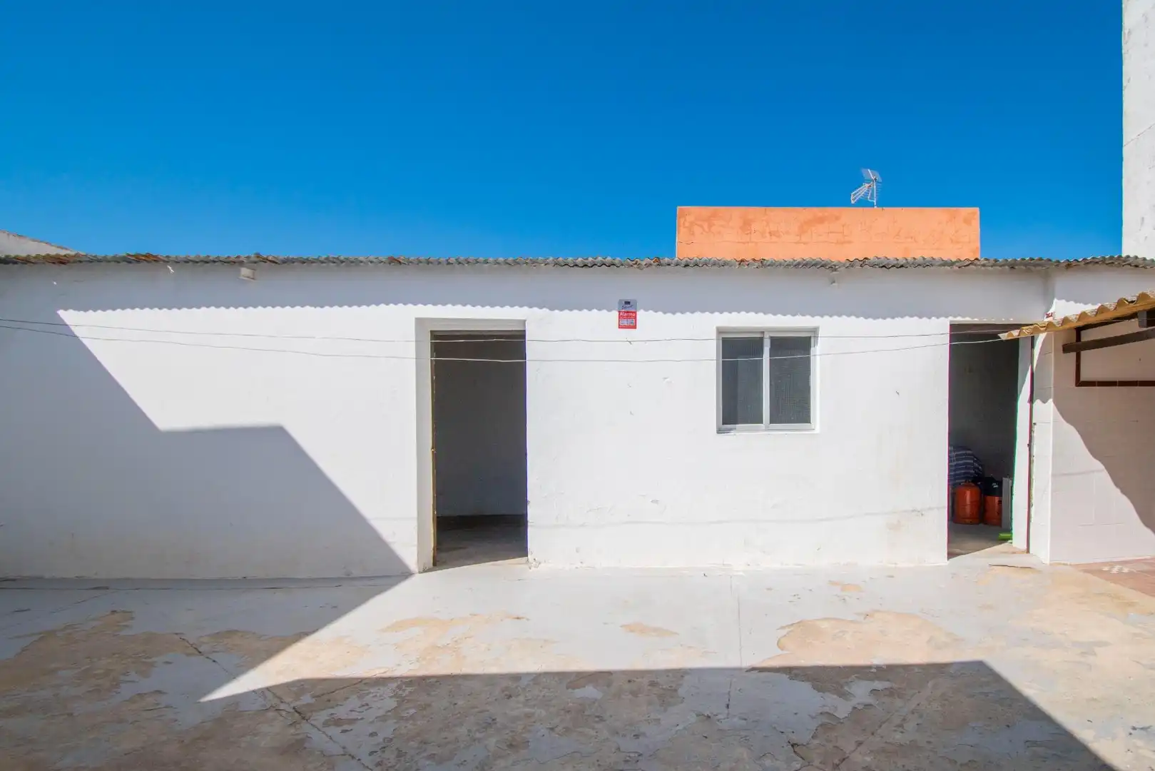 Vista exterior de Casa o chalet en venta en Chiclana de la Frontera