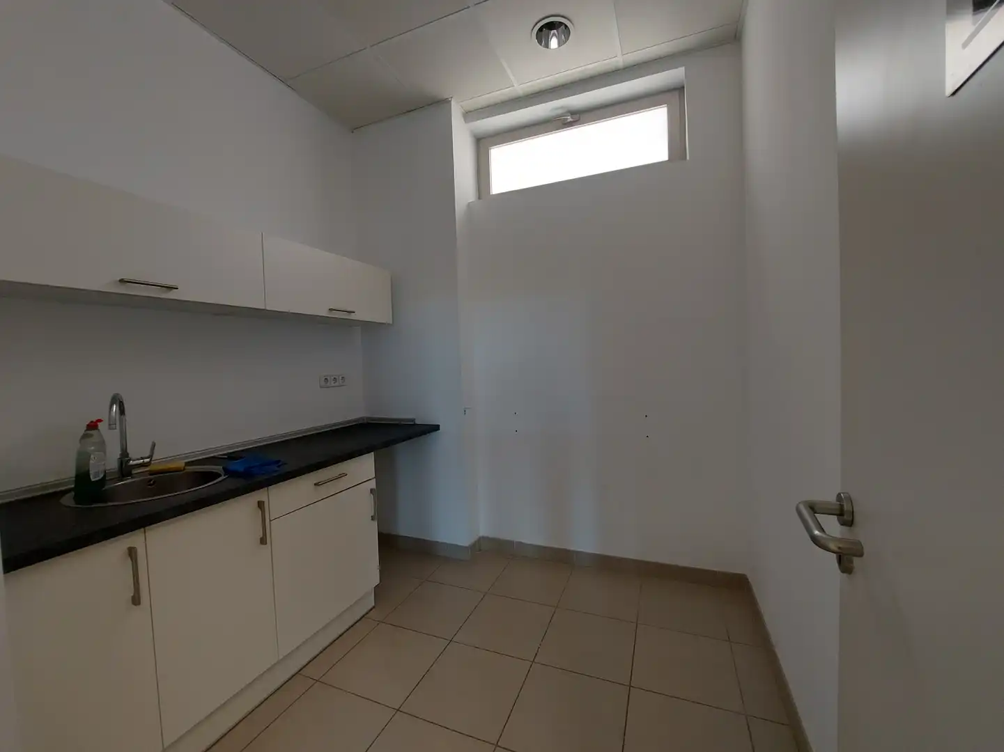 Cocina de Local en venta en  Logroño con Aire acondicionado