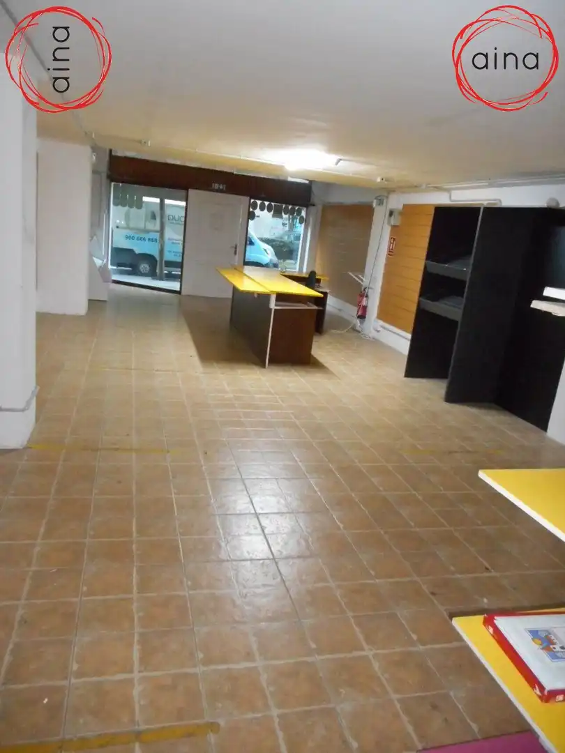 Local en venta en Burlada / Burlata con Amueblado