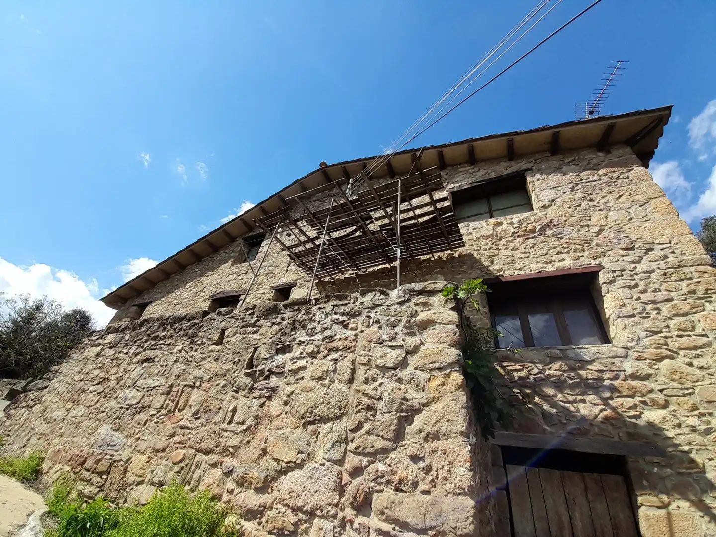 Vista exterior de Finca rústica en venta en La Vall de Bianya con Calefacción, Terraza y Trastero