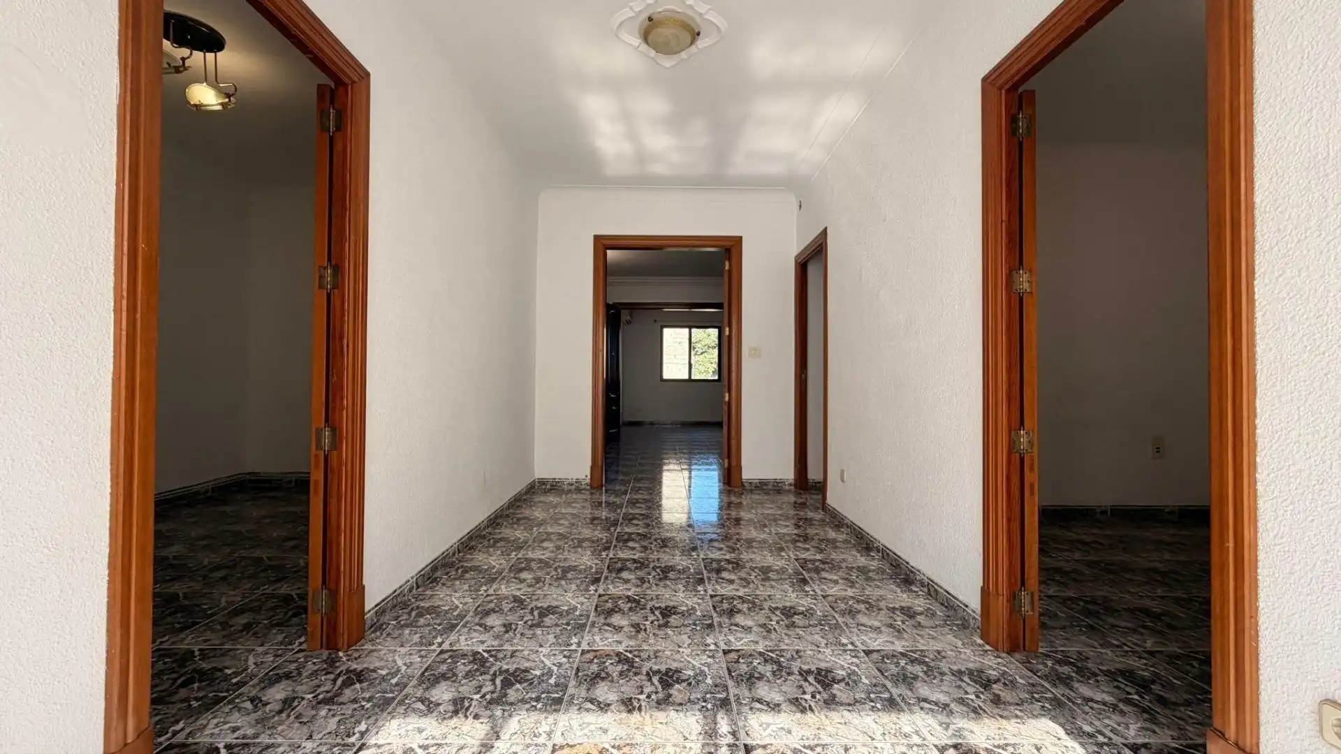 Buildings for sale in Inca