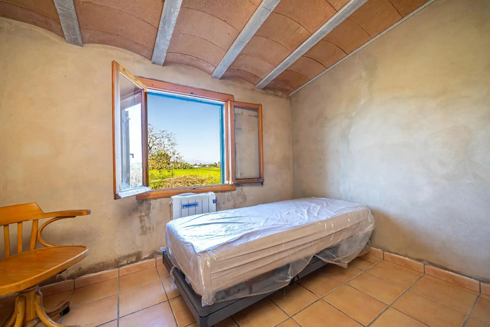 Dormitori de Finca rústica en venda en Montuïri amb Calefacció, Jardí privat i Terrassa