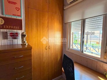 Casa amb balcó en venda a C. Yuca