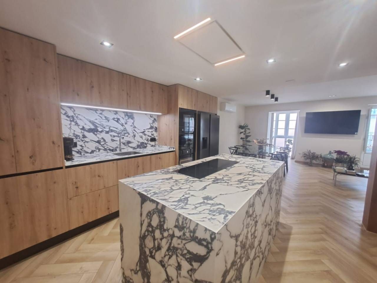 Cuina de Dúplex en venda en Burgos Capital amb Aire condicionat, Calefacció i Parquet