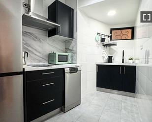 Kitchen of Flat to rent in  Madrid Capital  with Air Conditioner, Heating and Furnished