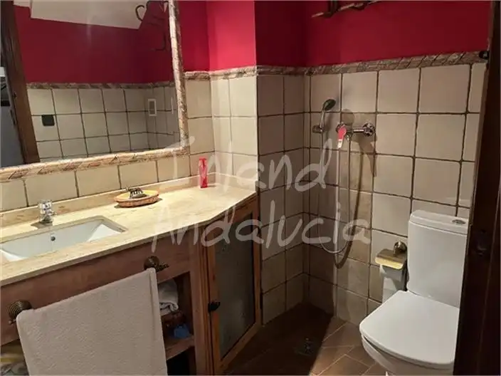 Baño de Casa adosada en venta en Frailes con Terraza y Internet